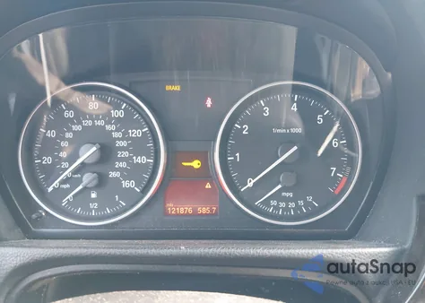 2011 BMW 328I xDrive z USA, uszkodzony, nr VIN WBAPK5G59BNN24354